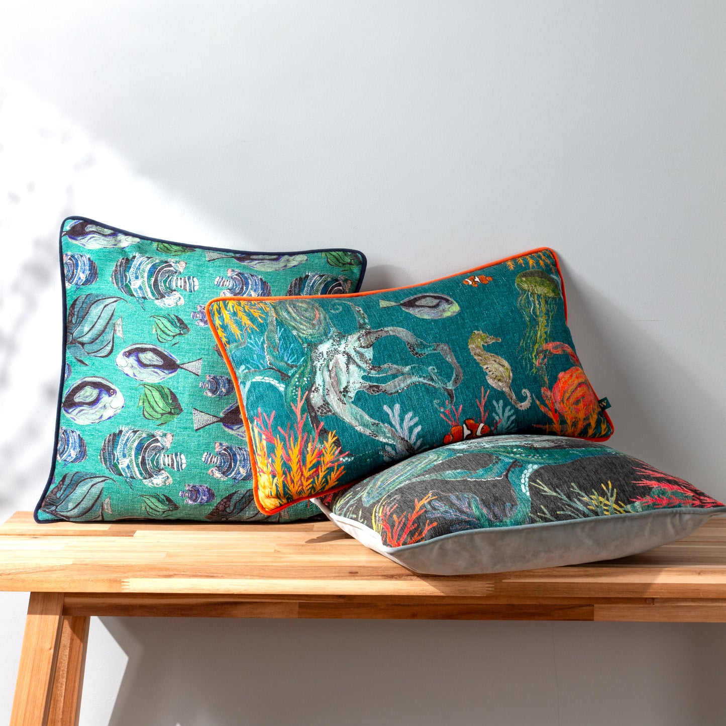 ABYSS SEA CREATURES 30X50 CUSHION CASE MULTI