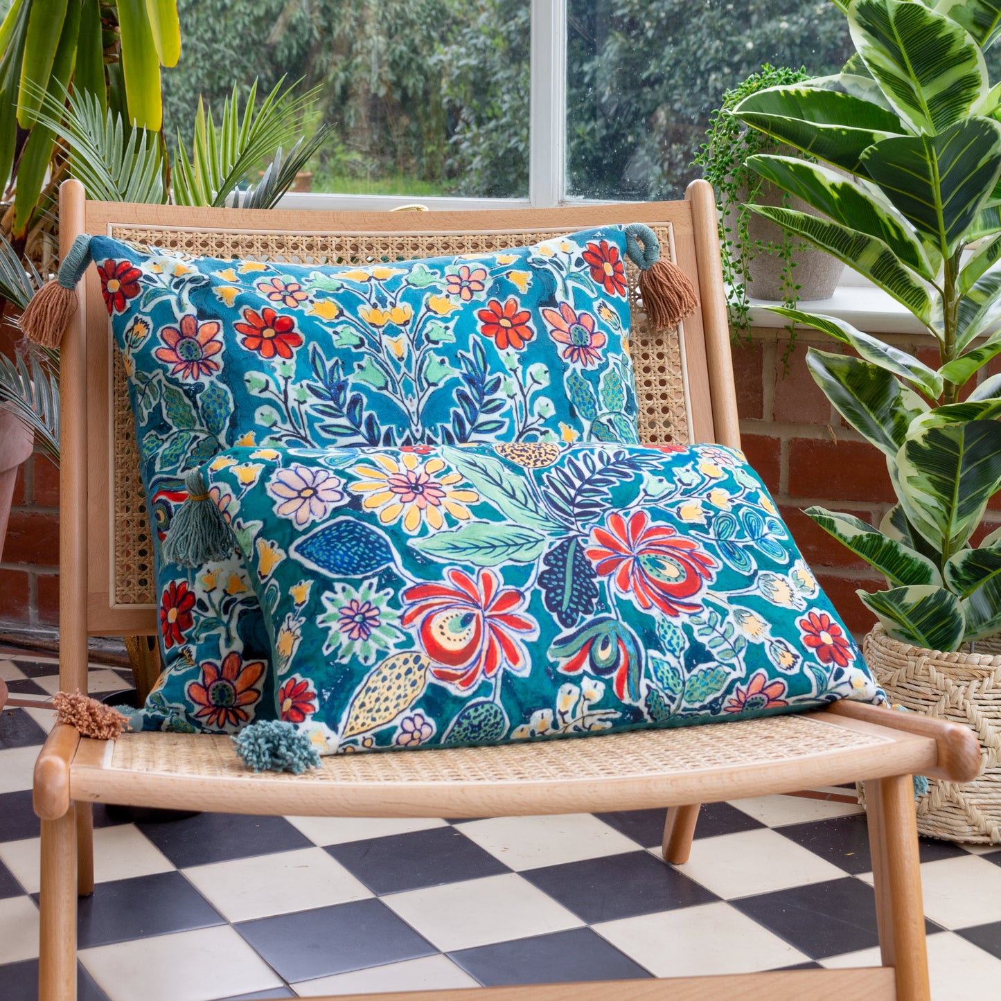 ADELINE 50X50 CUSHION CASE MULTI/CORAL