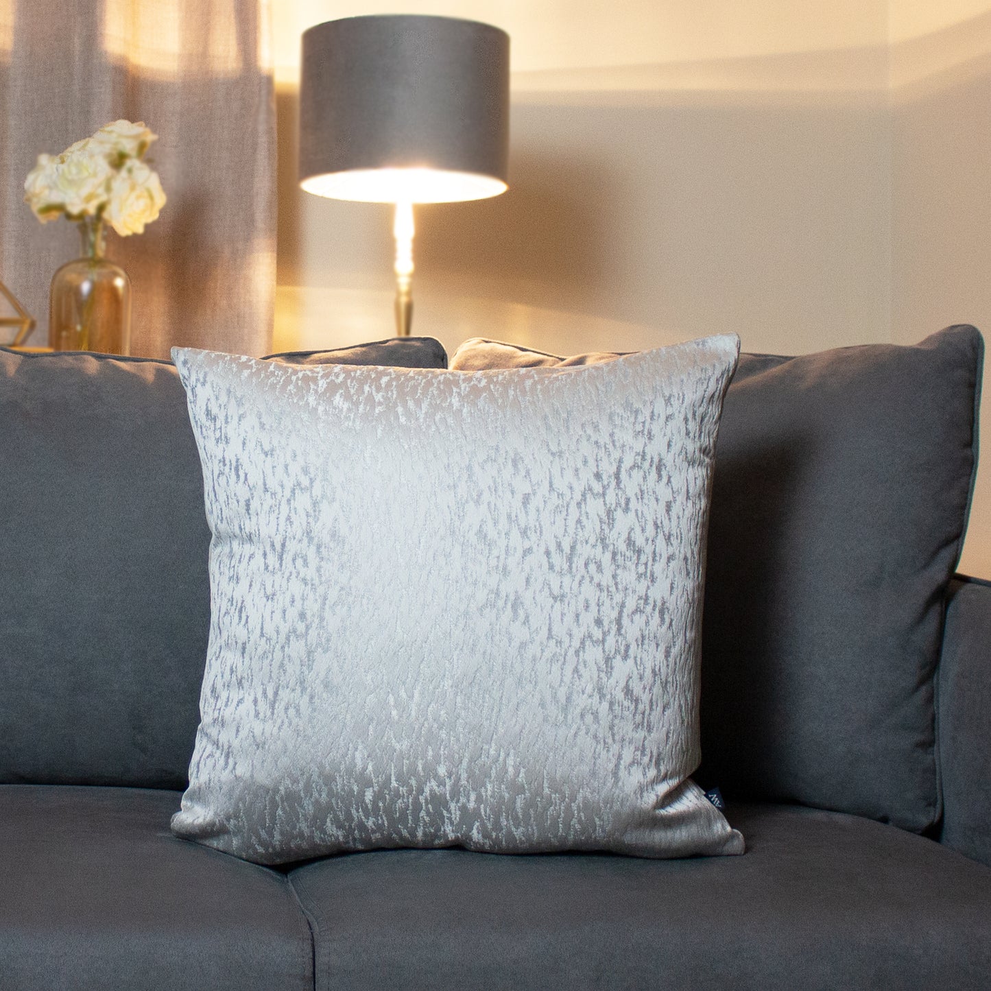 ANDESITE 50X50 CUSHION CASE PLATINUM/SILVER