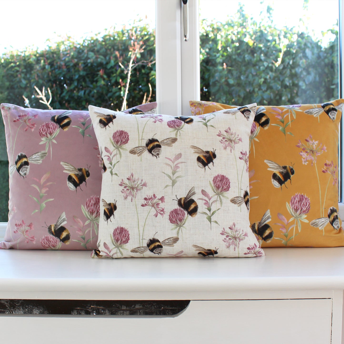 COUNTRY BEE GARDEN 43X43 CUSHION CASE MULTI