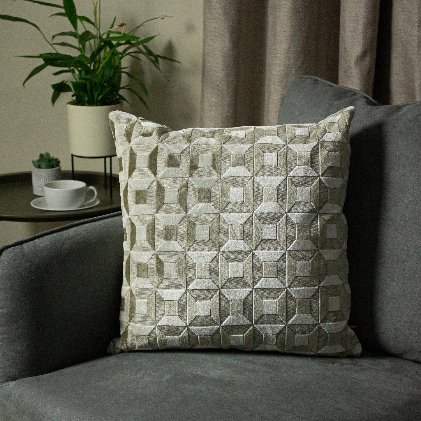EMPIRE 45X45 C/CASE IVORY/TAUPE