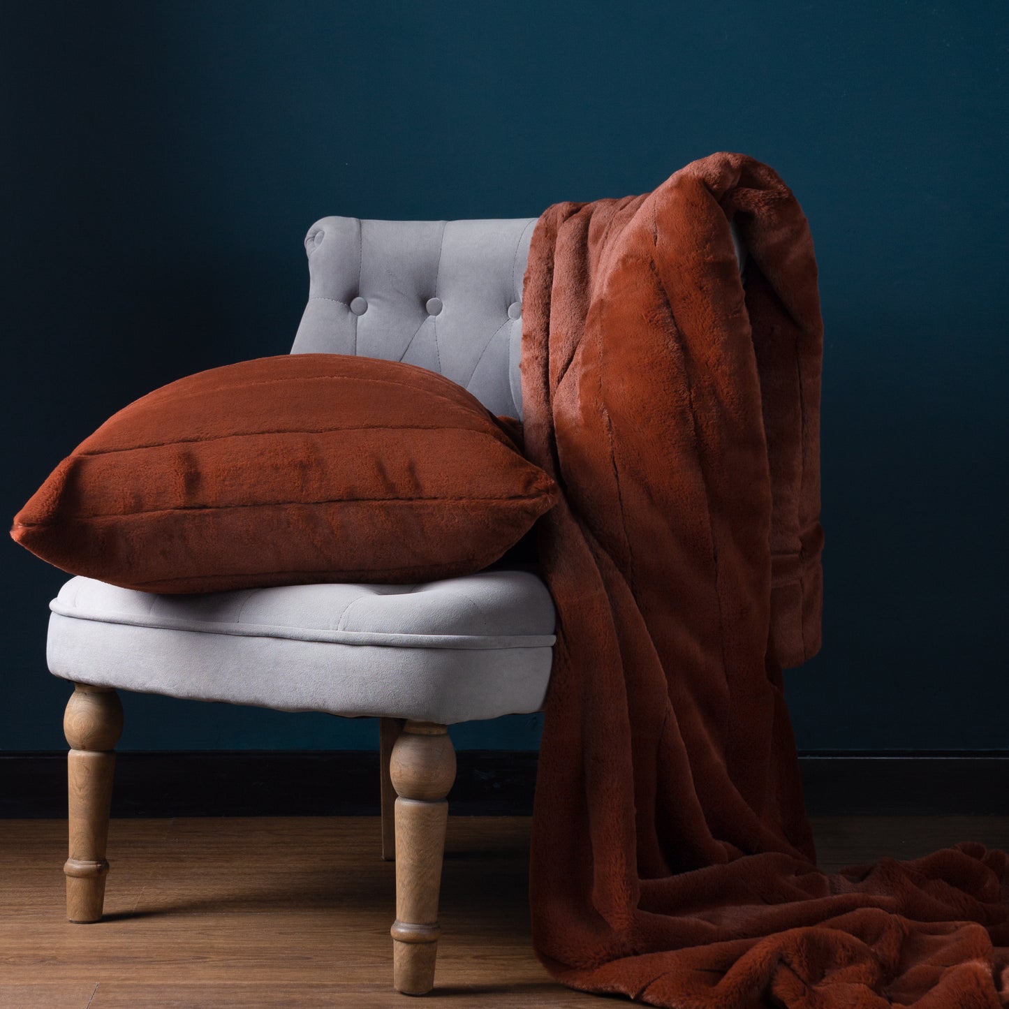 EMPRESS CUSHION CASE 45X45 RUST