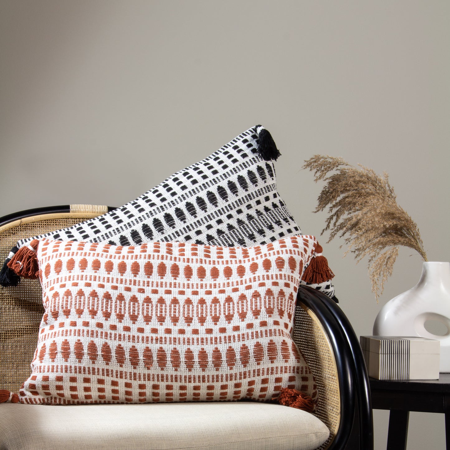 GANADO 40X60 CUSHION CASE BLACK