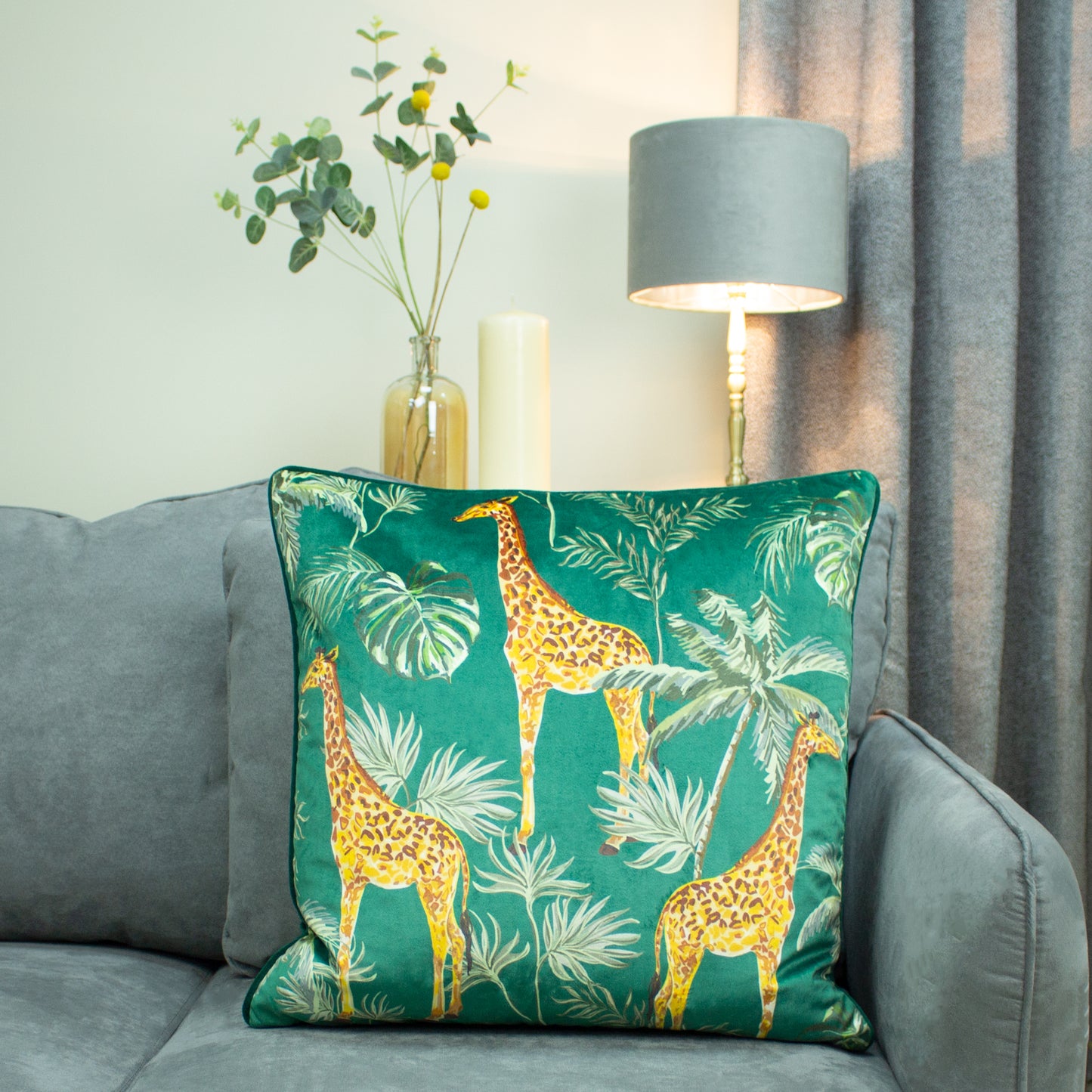 GIRAFFE PALM 50X50 C/CASE GREEN