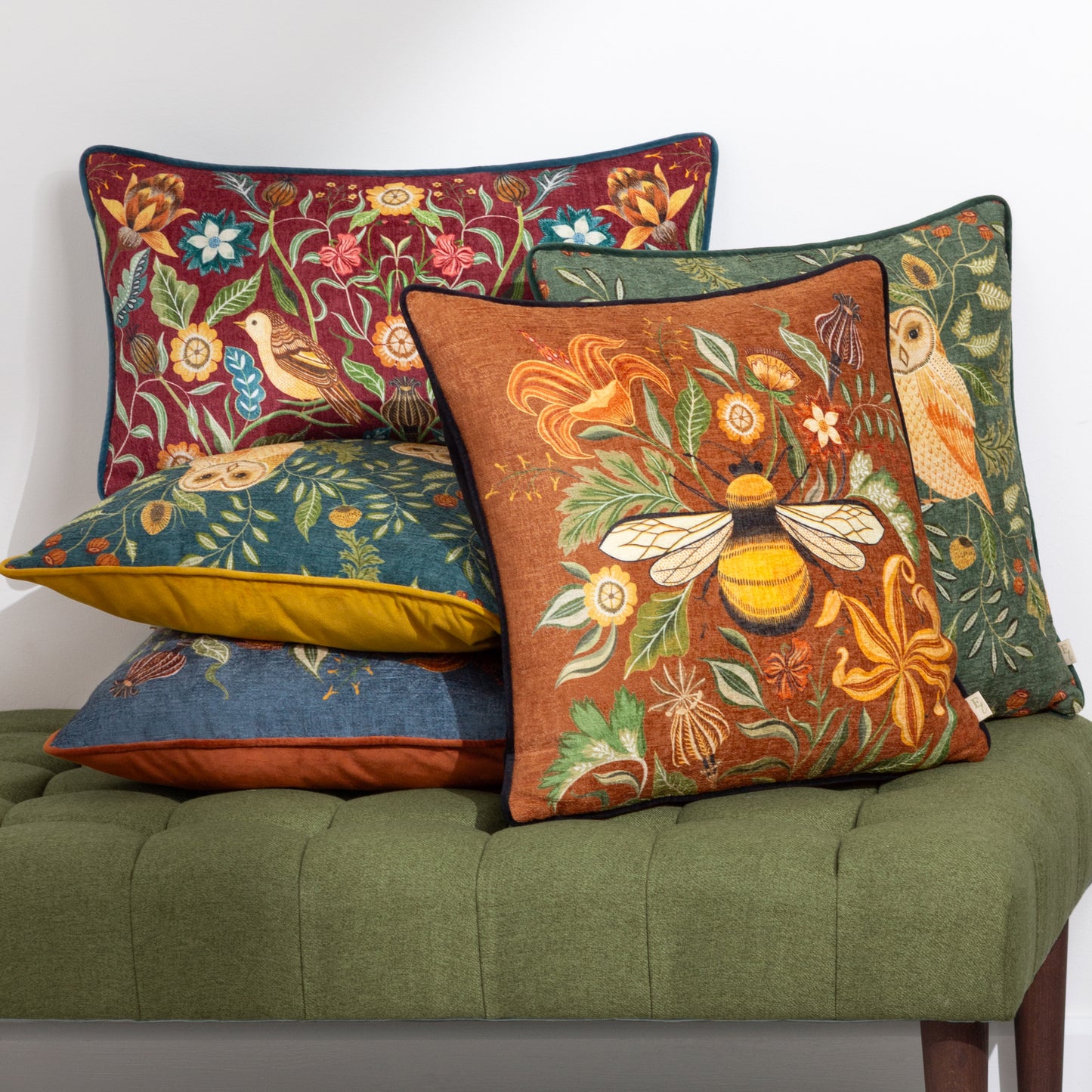 HAWTHORN BEE 43X43 CUSHION CASE GINGER