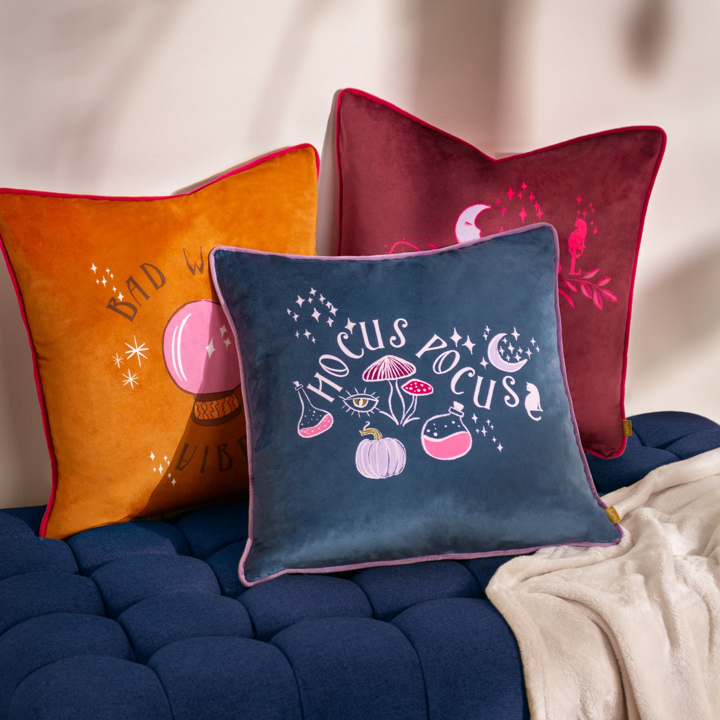 HOCUS POCUS 43X43 CUSHION CASE NAVY