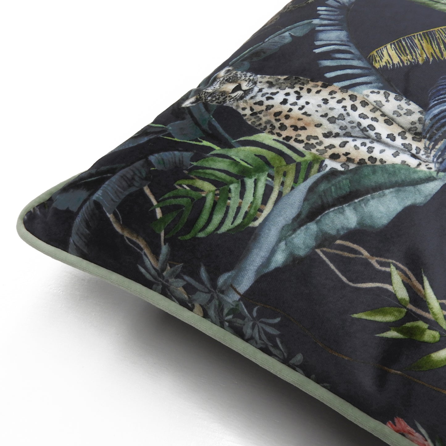 JUNGLE LEOP PIPED 43X43 C/C PETROL