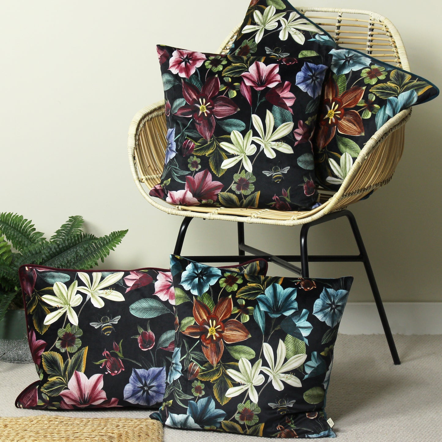 MIDNIGHT GARDEN AQUILEGIA 40X60 CUSHION COVER TEAL