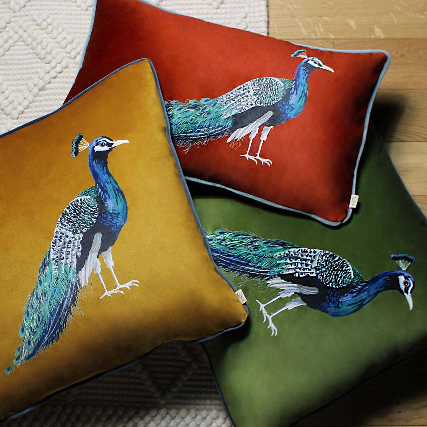 PEACOCK 43X43 CUSHION CASE OLIVE