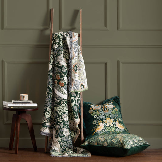 STRAWBERRY THIEF 140X170 THROW FOREST GREEN