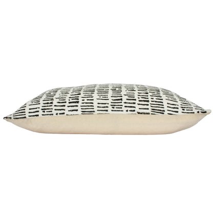 ADARA 40X60 CUSHION CASE IVORY/BLK