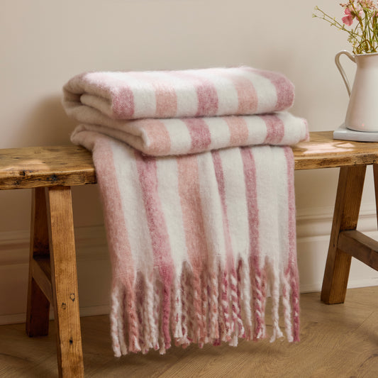 BEECHWOOD 140X180 THROW CAMELLIA