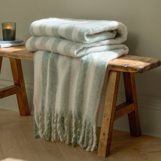 BEECHWOOD 140X180 THROW MOORLAND
GREEN