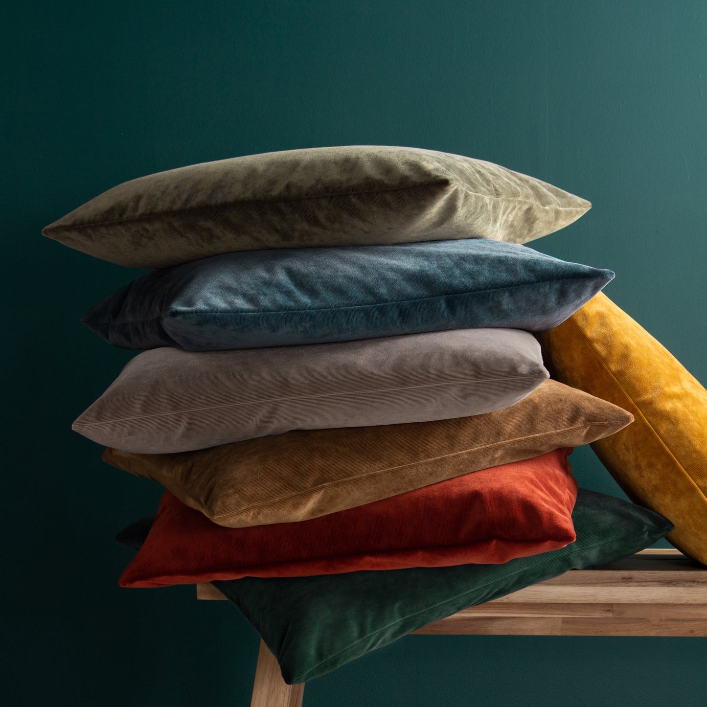 CAMDEN 50X50 CUSHION CASE KHAKI