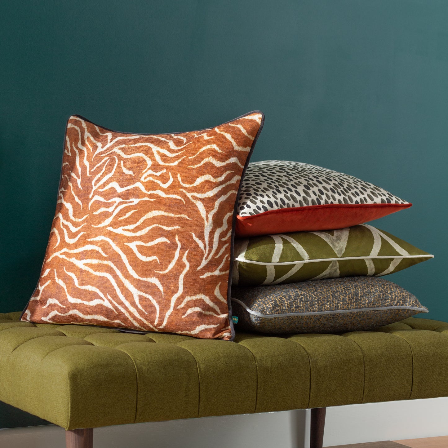 CAPE IKAT 50X50 CUSHION CASE MOSS