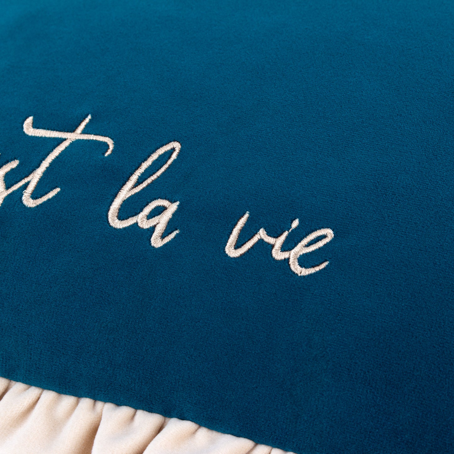 CEST LA VIE 30X50 CUSHION CASE NAVY