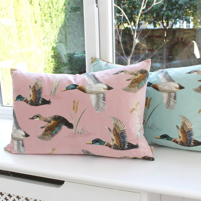 COUNTRY DUCK POND 40X60 CUSHION CASE BLUSH