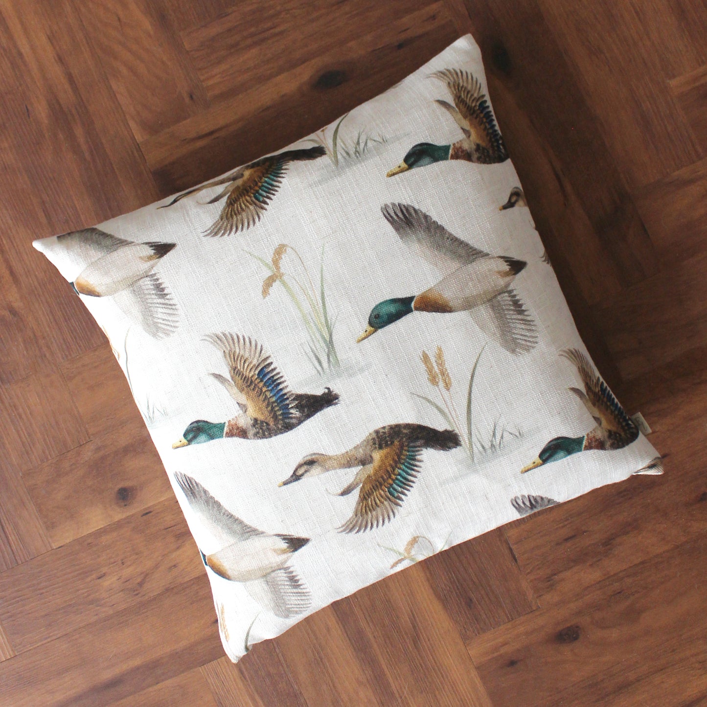 COUNTRY DUCK POND 43X43 CUSHION CASE MULTI