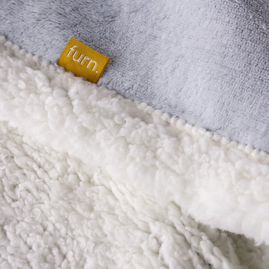 CUT SNOWFLAKE SHERPA 130X150 THROW SILVER