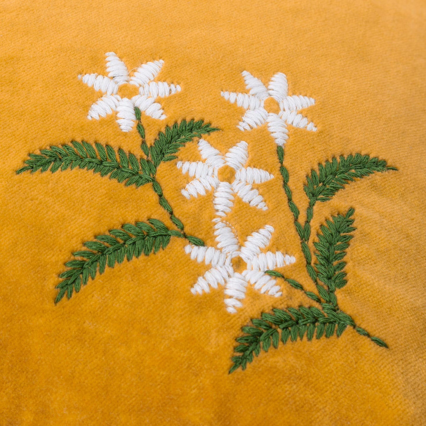DAISY FRILL 45X45 CUSHION CASE GOLD