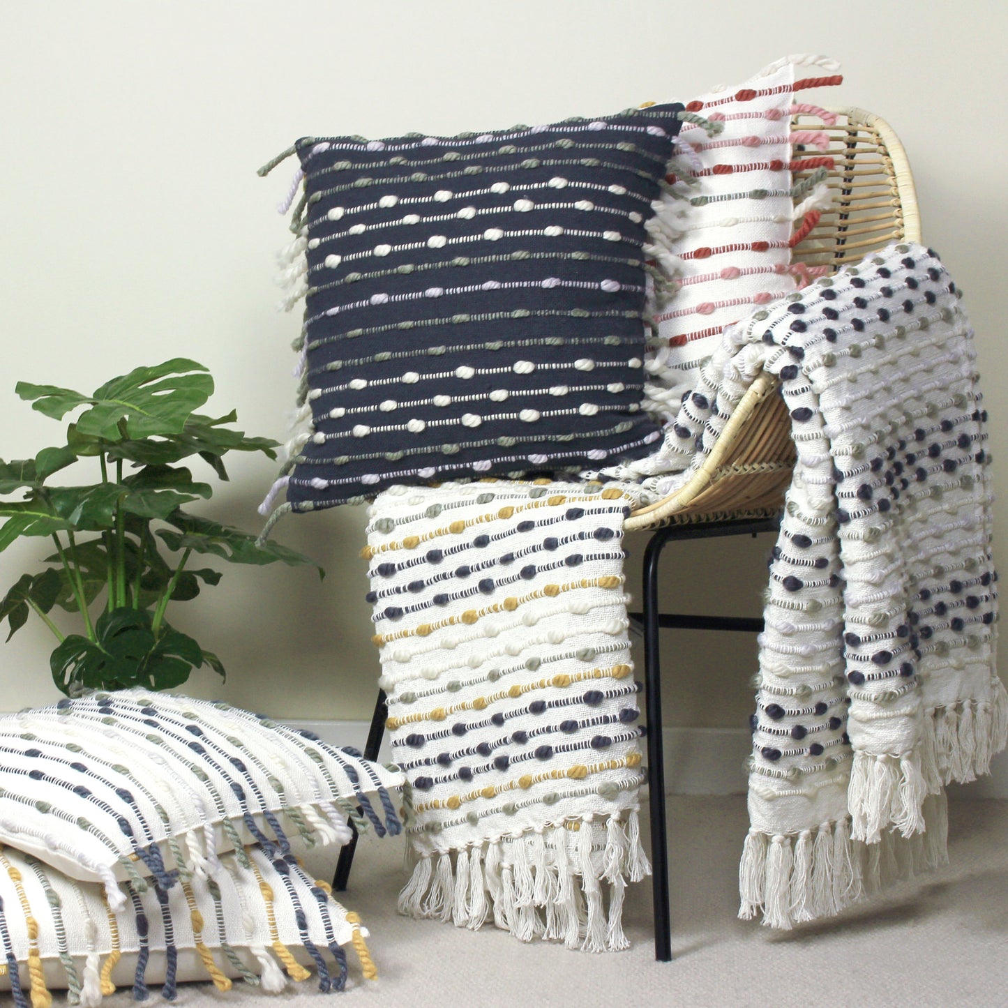 DHADIT 45X45 CUSHION CASE CHARCOAL/NATURAL