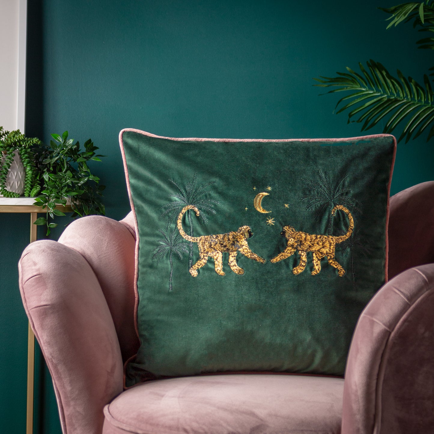 DUSK MONKEY 50X50 CUSHION CASE EMERALD