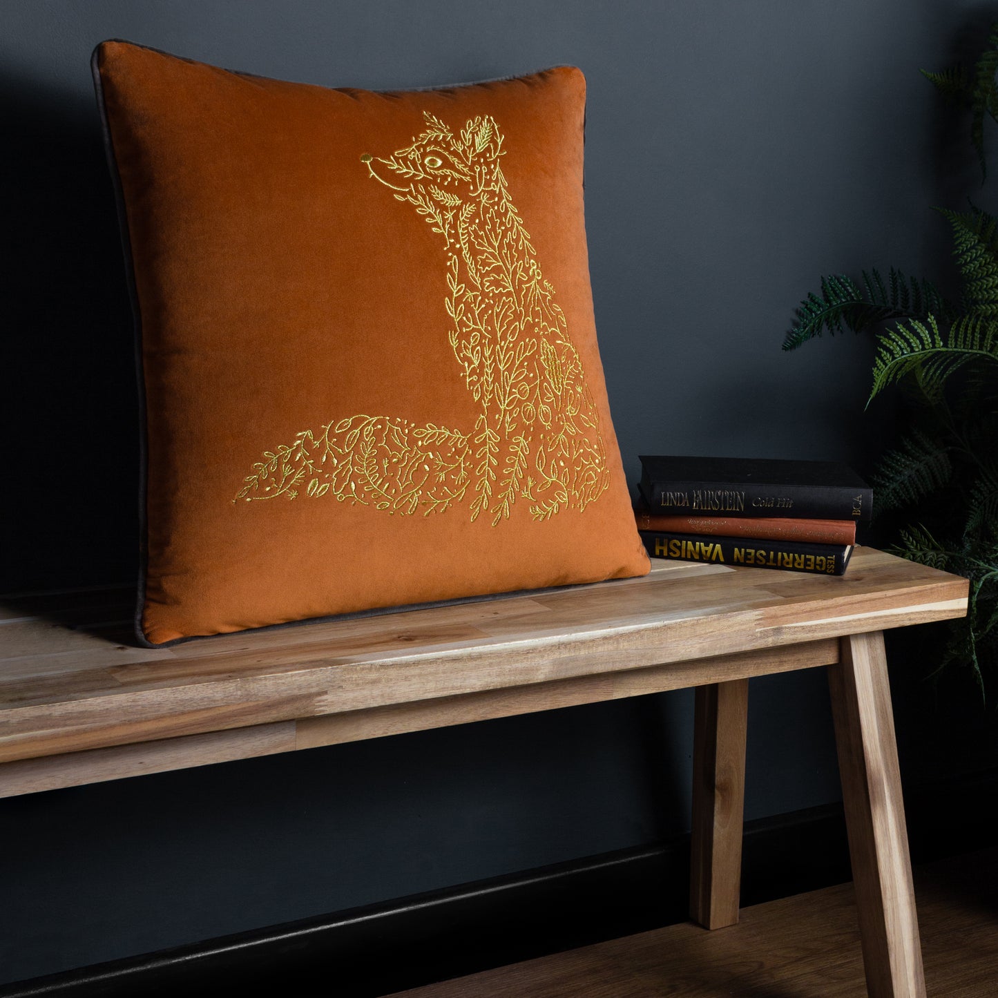 FOREST FAUNA FOX 50X50 C/CASE RUST/MINK