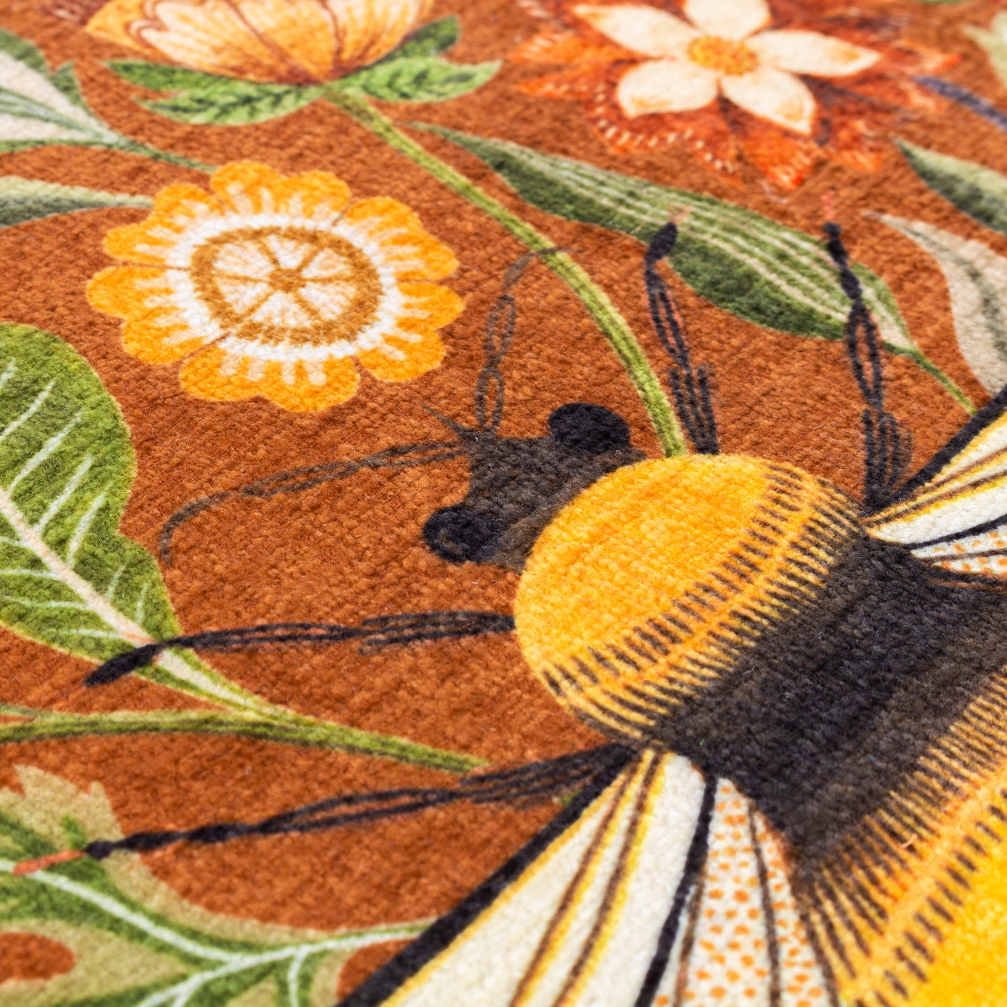 HAWTHORN BEE 43X43 CUSHION CASE GINGER