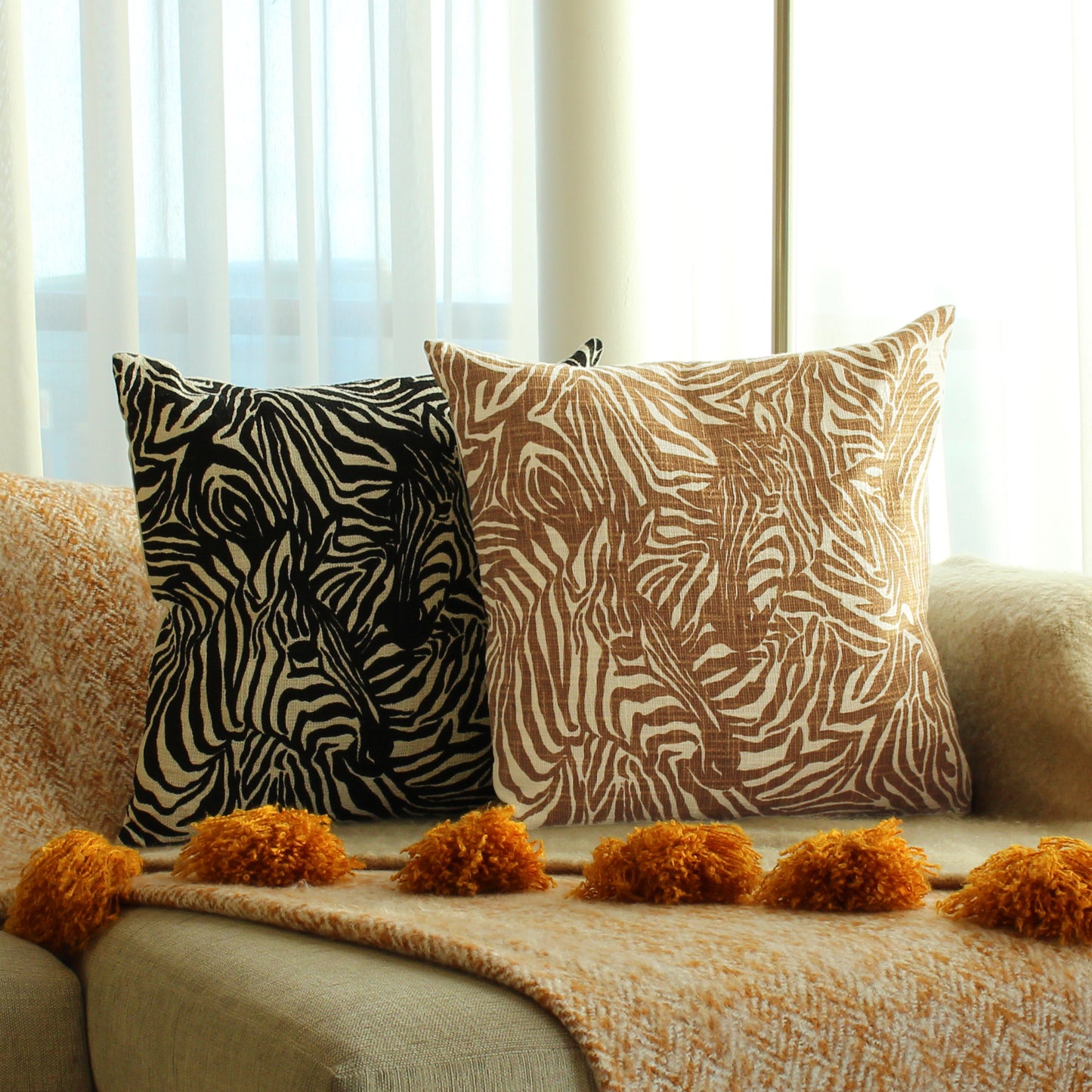 HIDDEN ZEBRA 50X50 C/CASE CARAMEL