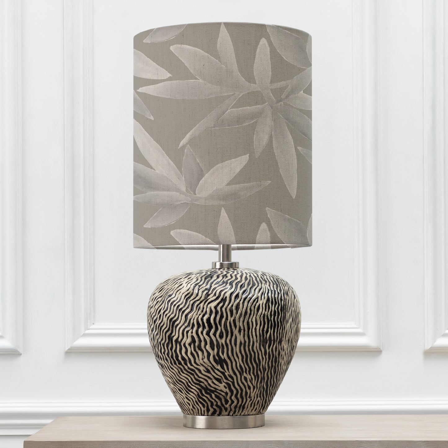 ALCINA TABLE LAMPBASE GREY/SILVERWOOD ANNA 32X40CM LAMPSHADE SNOW