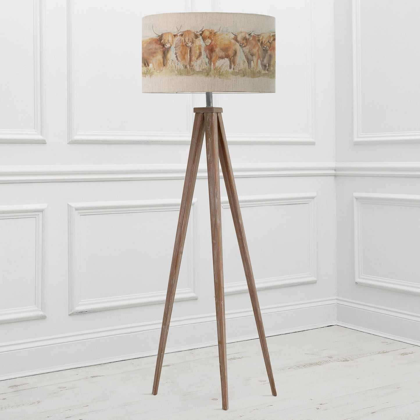 ARATUS FLOOR LAMPBASE GREY WASH/HIGHLAND CATTLE EVA 52CM LAMPSHADE LINEN