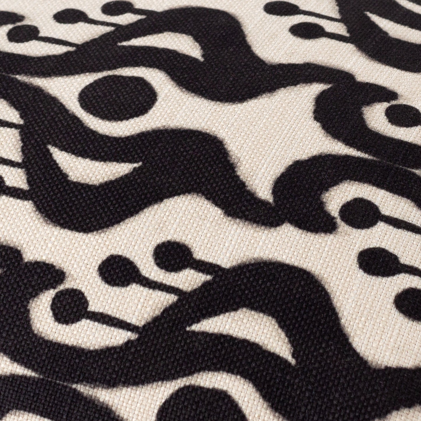 LAUCALA IKAT 43X43 CUSHION CASE BLACK