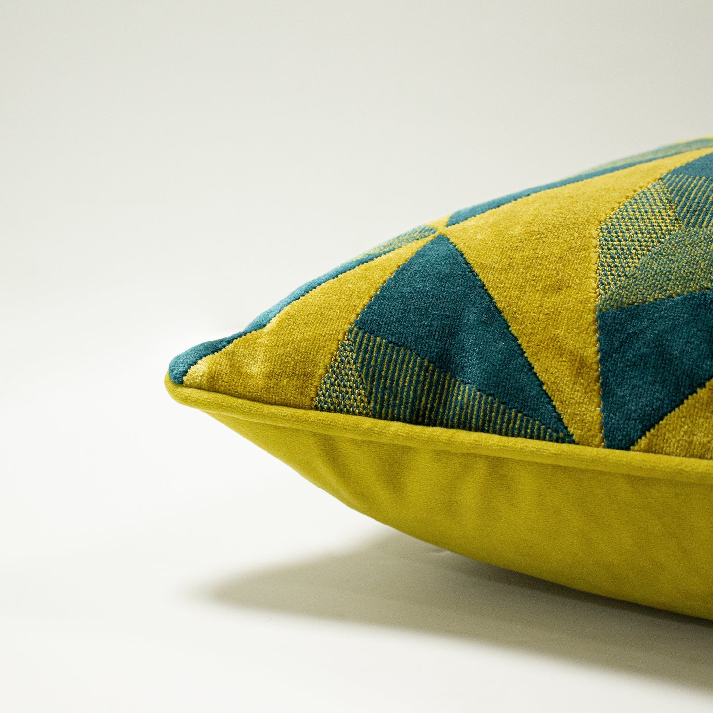 LEVEQUE 50X50 C/CASE TEAL/GOLD