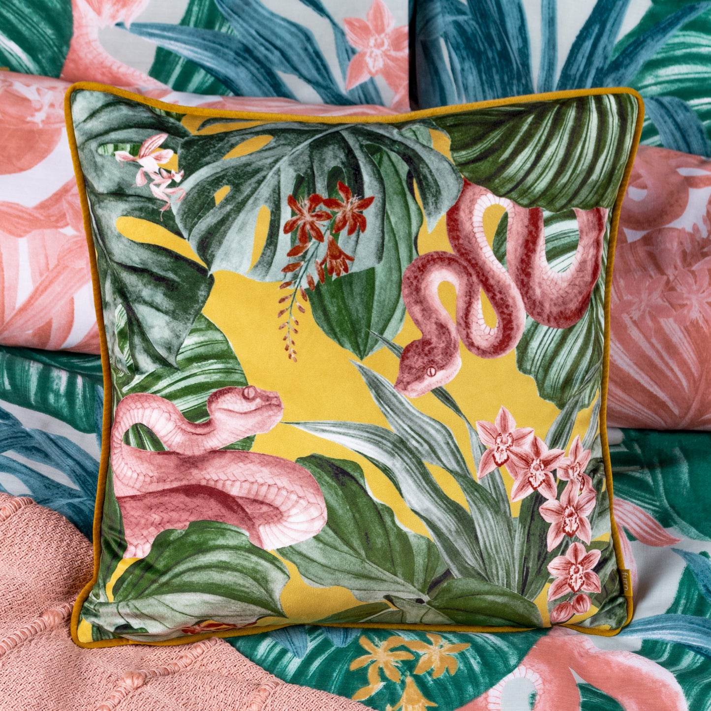 MEDINILLA 43X43 CUSHION CASE MUSTARD