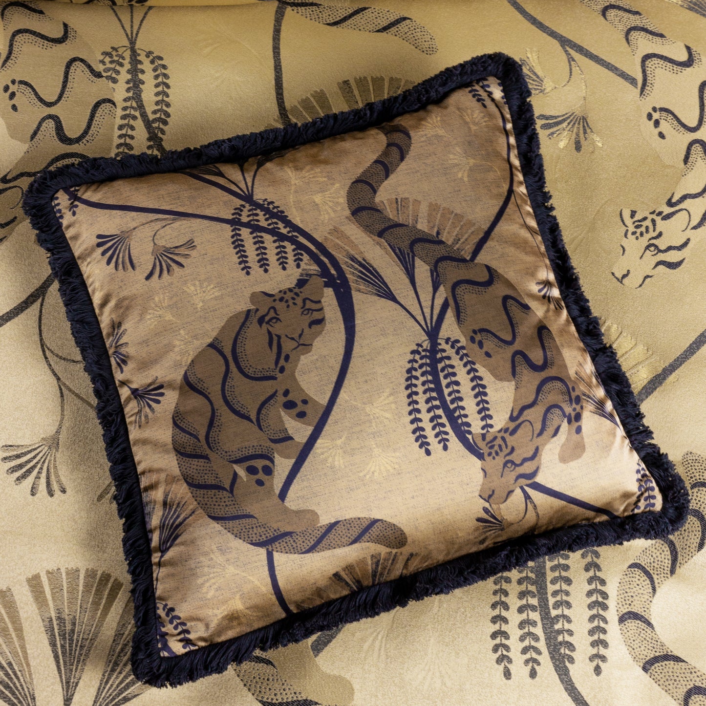 MOONDUSK 50X50 CUSHION CASE ANTIQUE GOLD