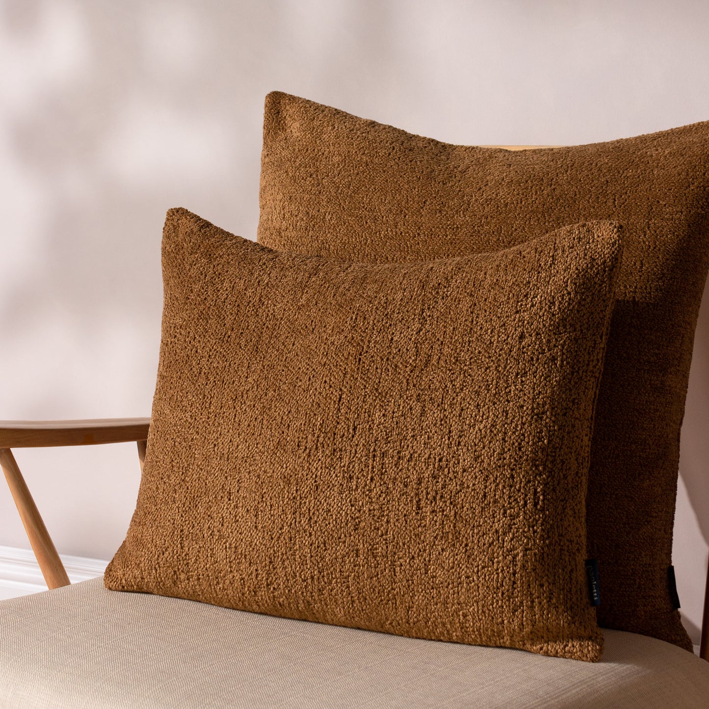 NELLIM 60X60 CUSHION CASE CARAMEL