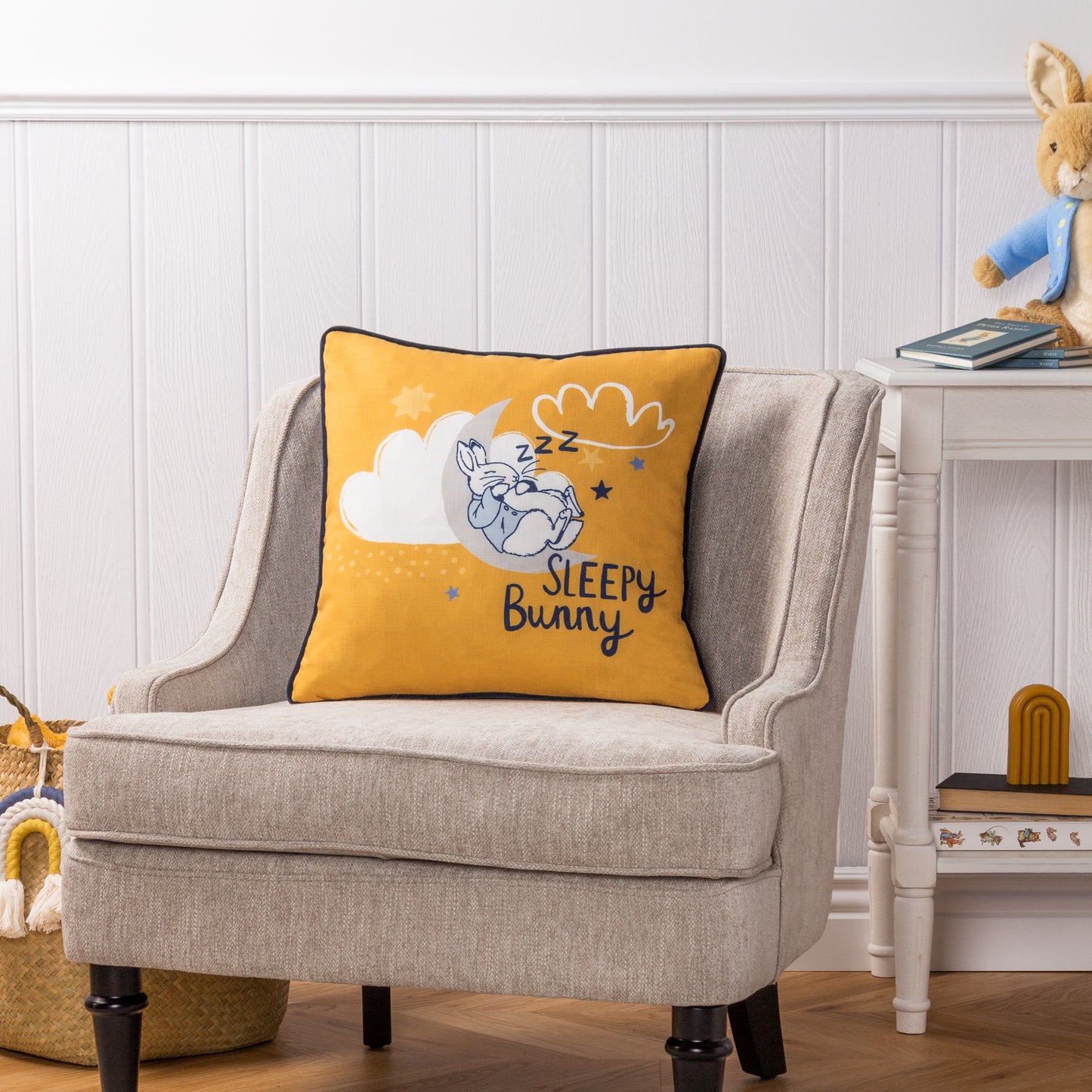 PETER RABBIT SLEEPY HEAD 43X43 CUSHION CASE OCHRE