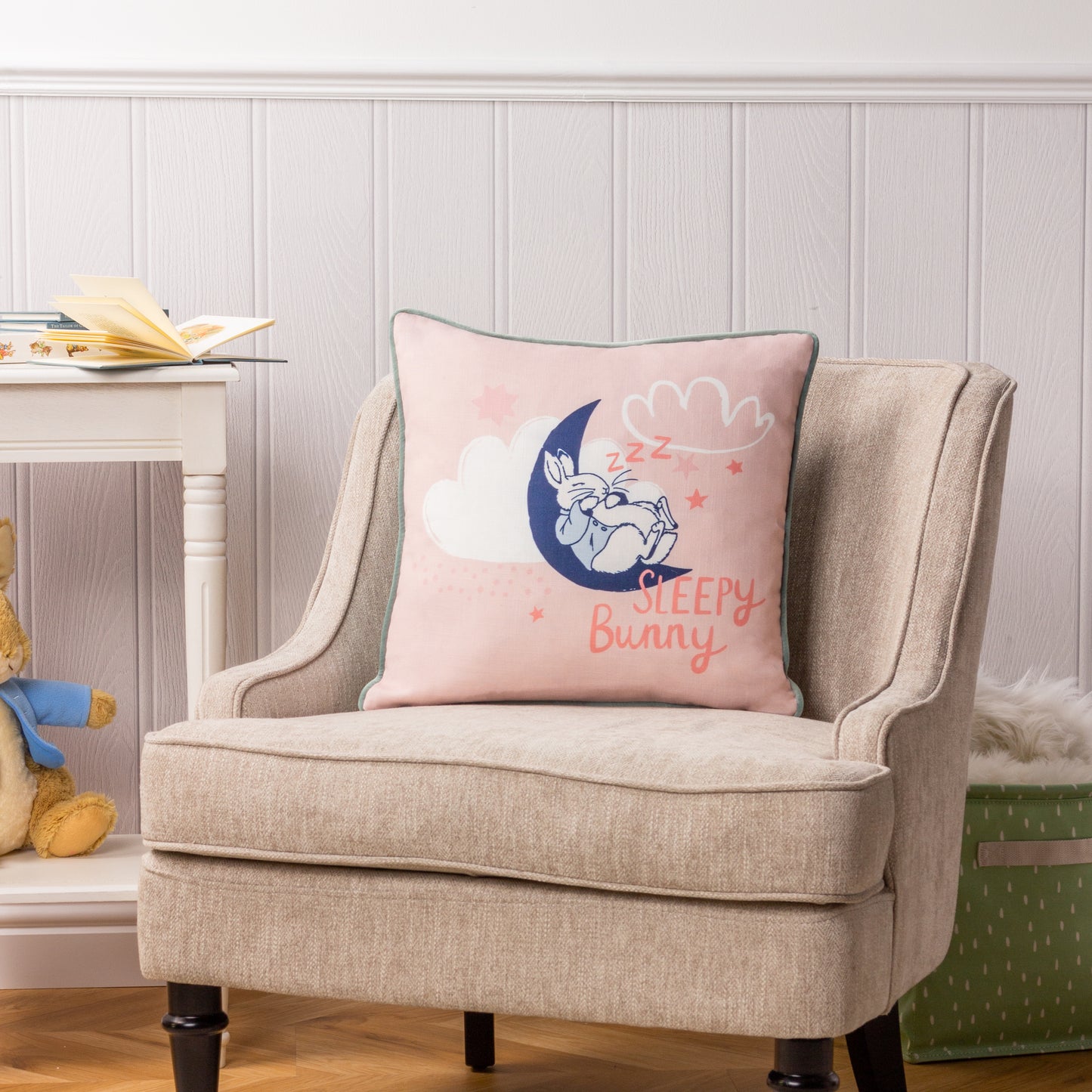 PETER RABBIT SLEEPY HEAD 43X43 CUSHION CASE PINK