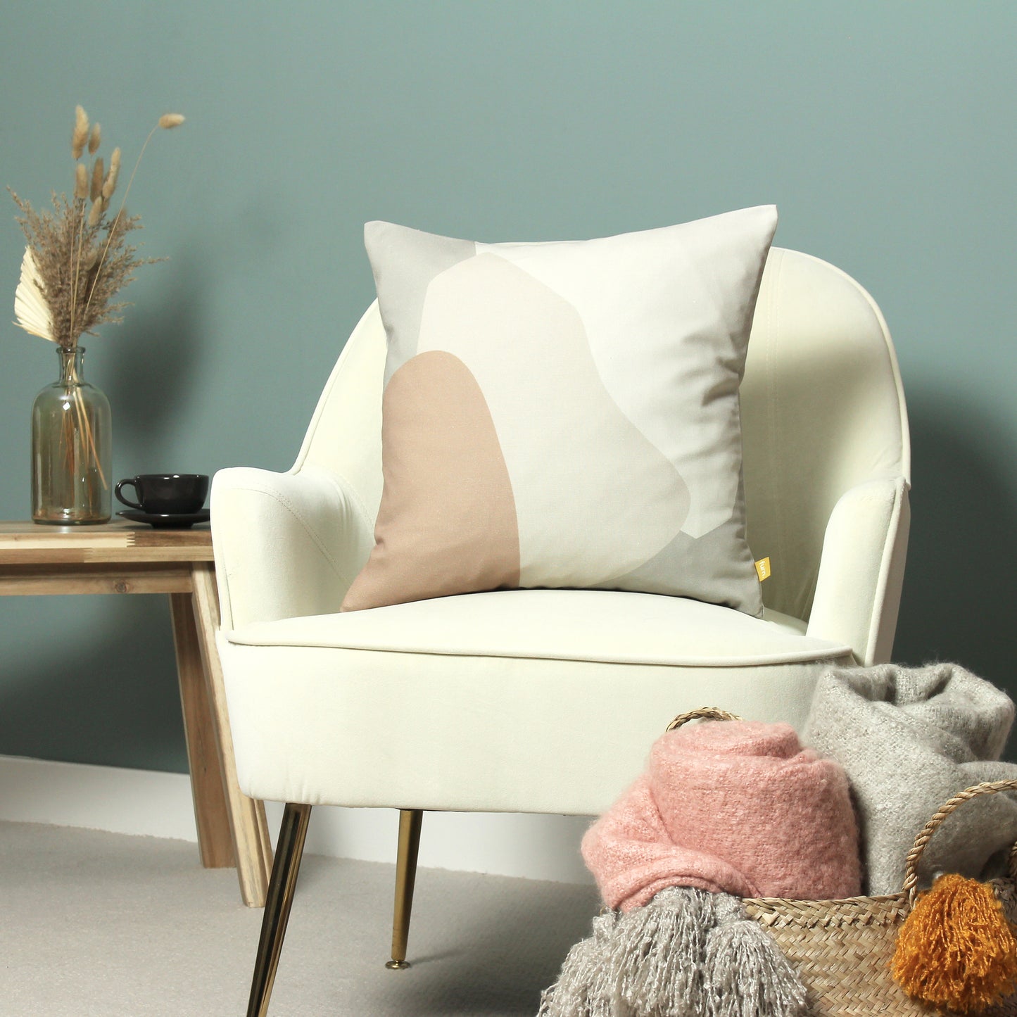 SANDPEBBLE 43X43 CUSHION CASE MULTI