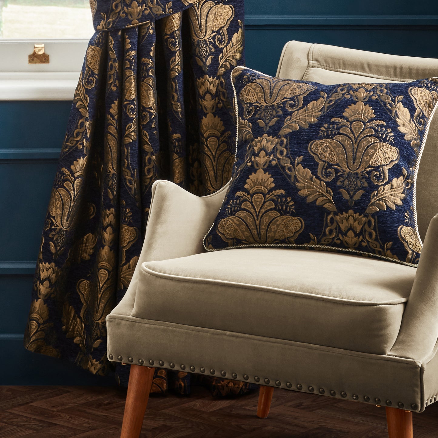 SHIRAZ CUSHION CASE 58X58 NAVY