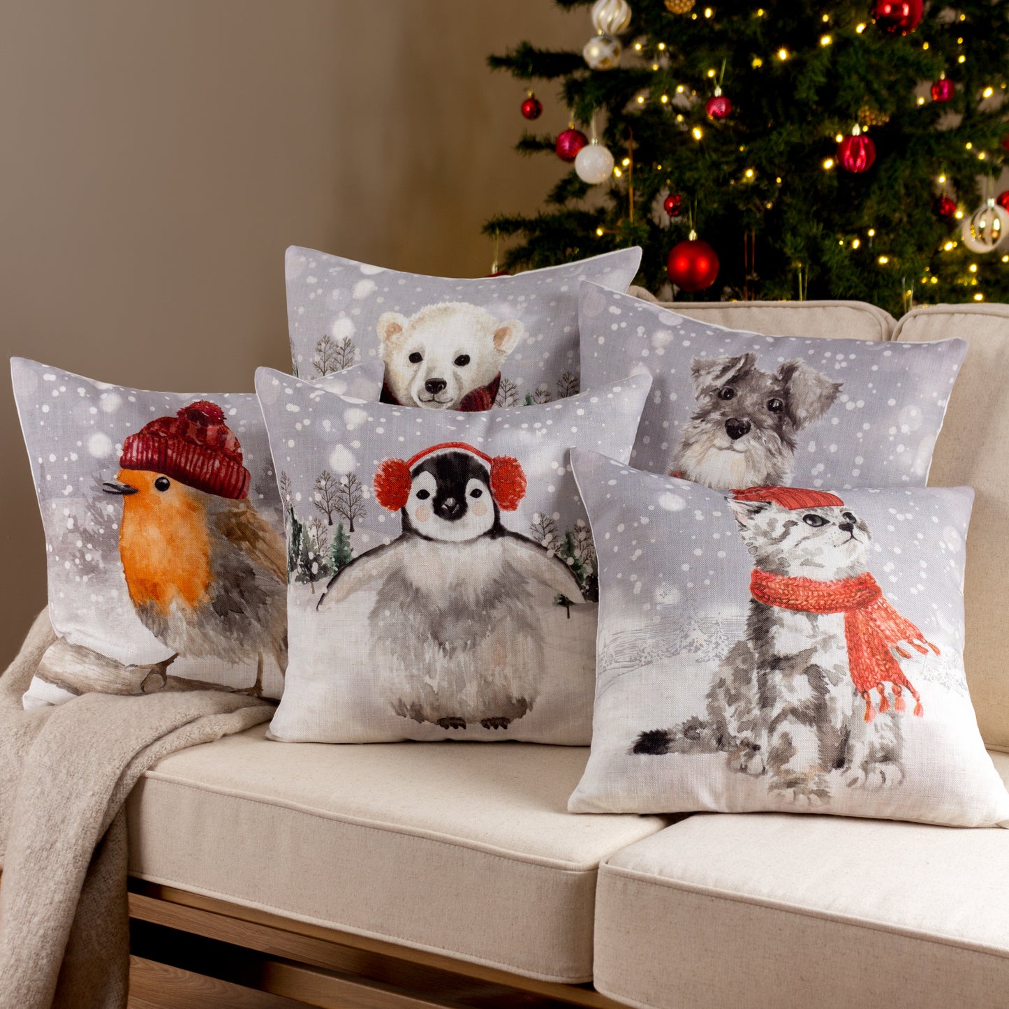 SNOWY PENGUIN WITH EARMUFFS 43X43 C/CASE