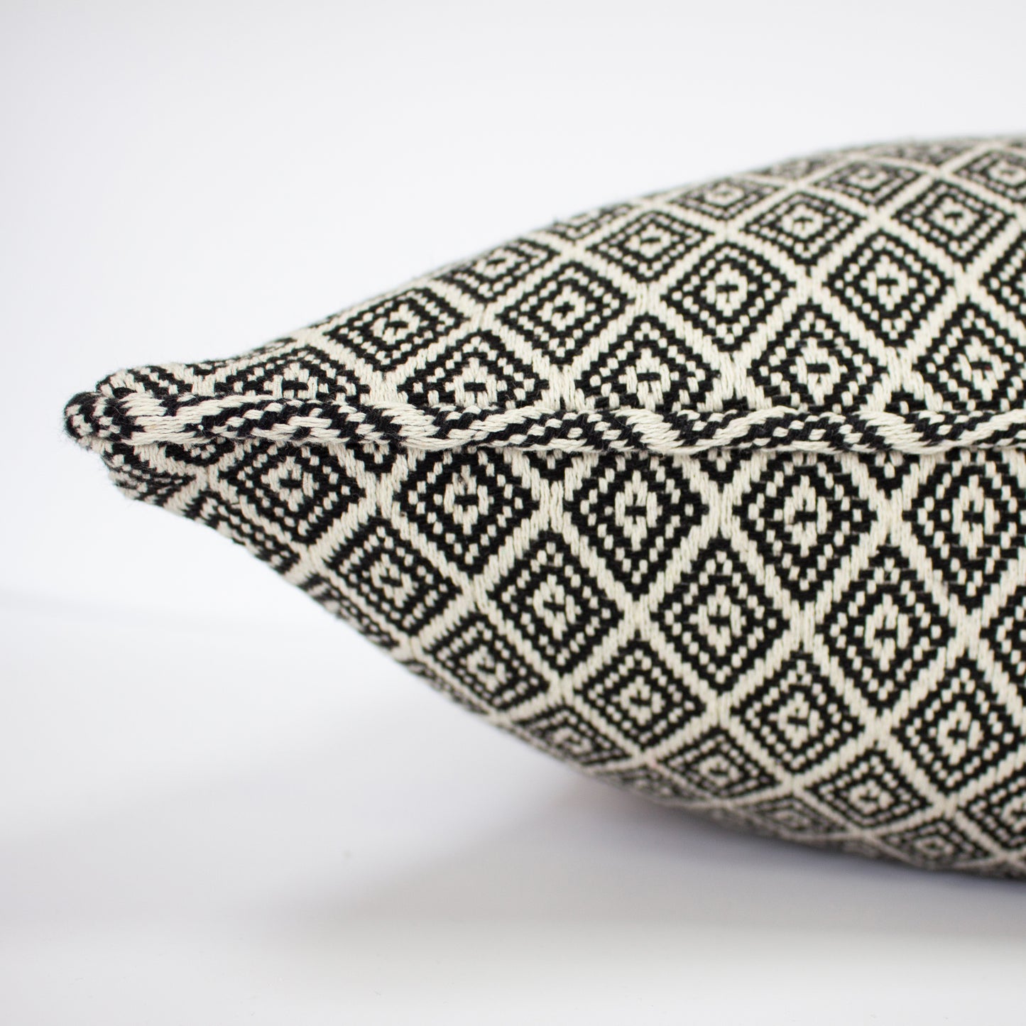 TANGIER 55X55 C/CASE MONO