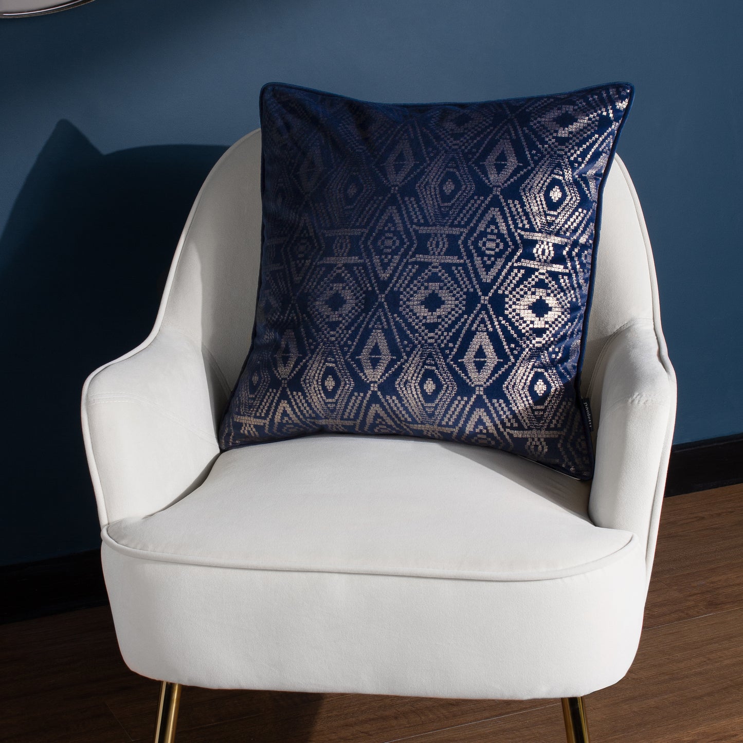 TAYANNA 50X50 CUSHION CASE NAVY