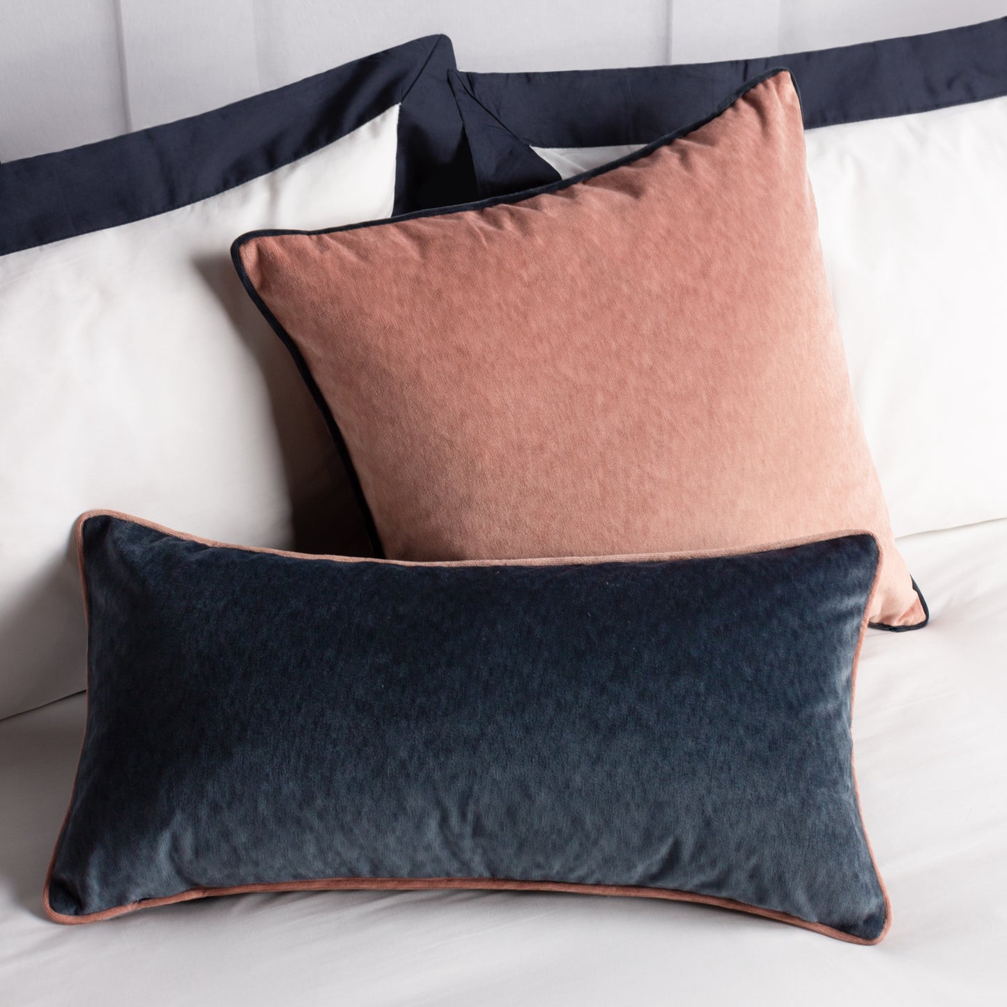 TORTO 30X60 CUSHION CASE SLATE BLUE/BLUSH