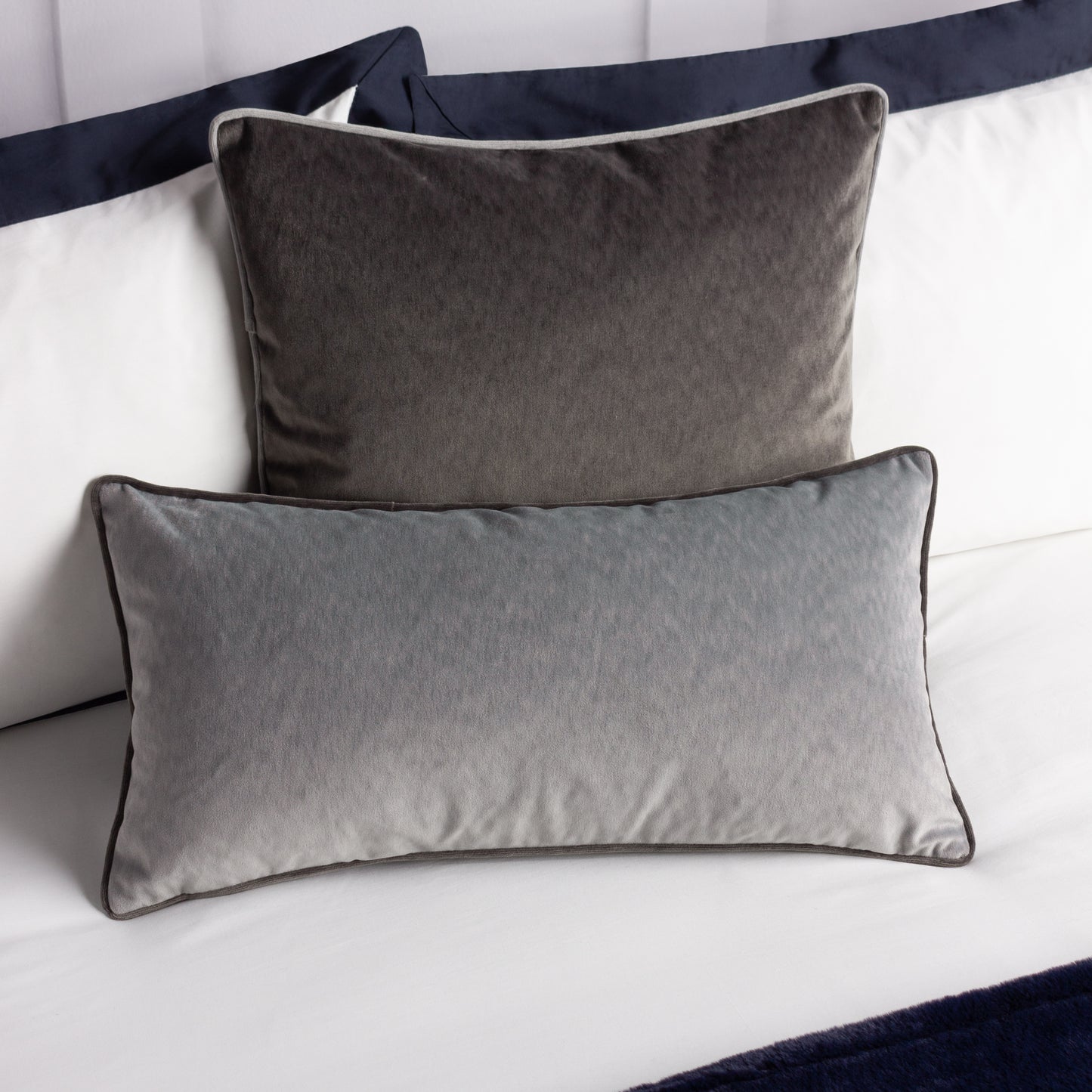 TORTO 30X60 CUSHION CASE SILVER/CHARCOAL