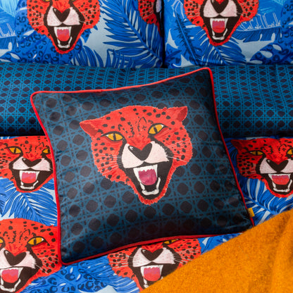UNTAMED 43X43 CUSHION CASE BLUE