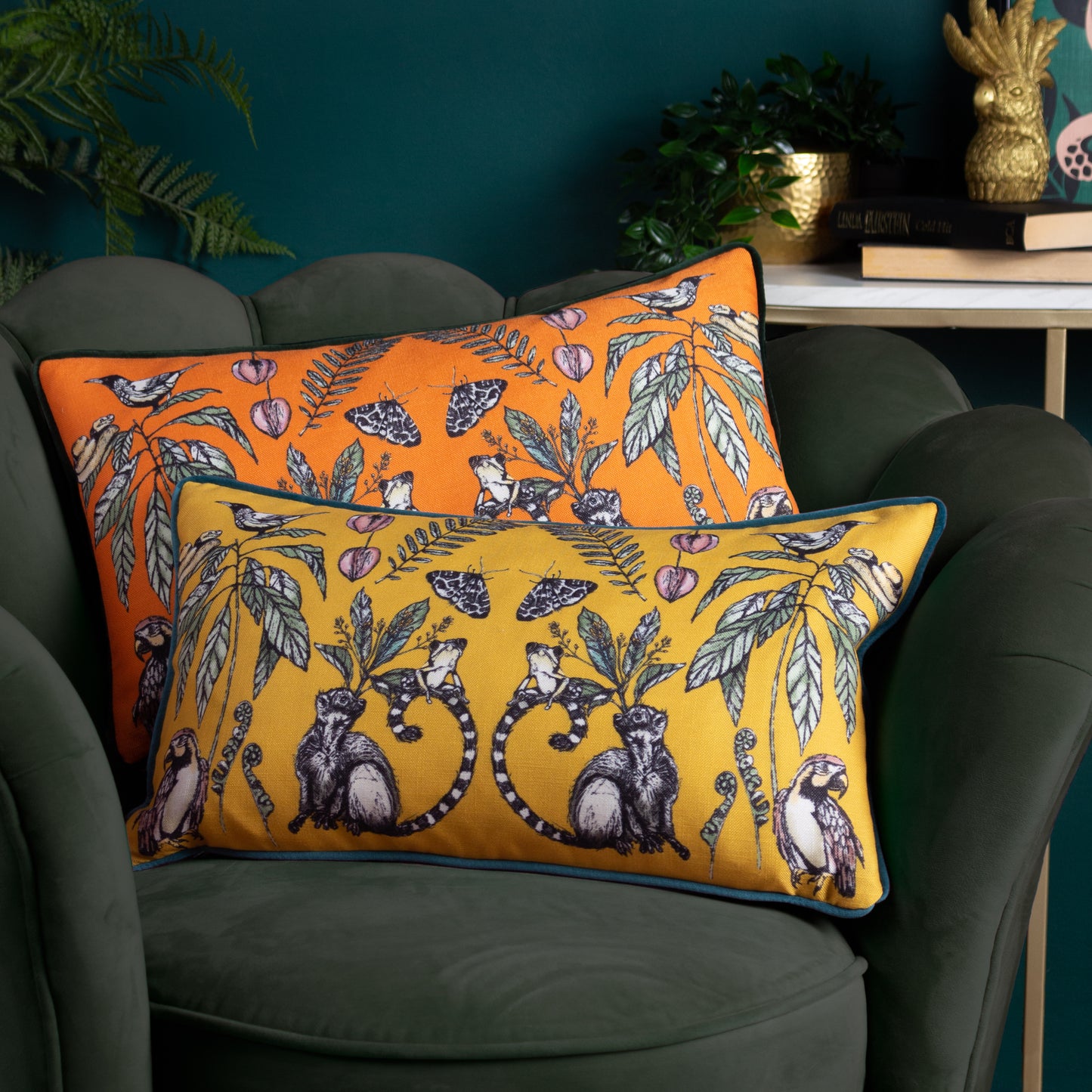 WILD MIRRORED CREATURES 30X50 CUSHION CASE YELLOW