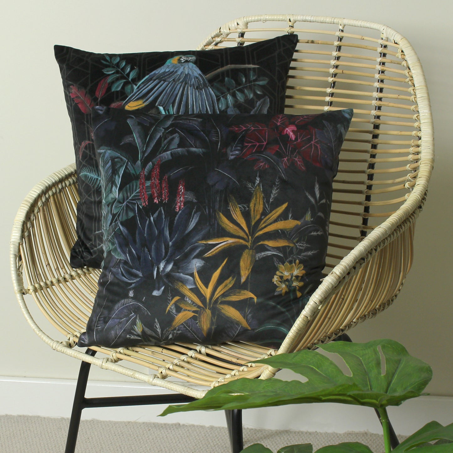 ZINARA 43X43 CUSHION COVER LEAVES