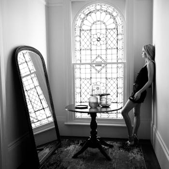 Antiqued Venetian Etched Wall Mirror - Image 2